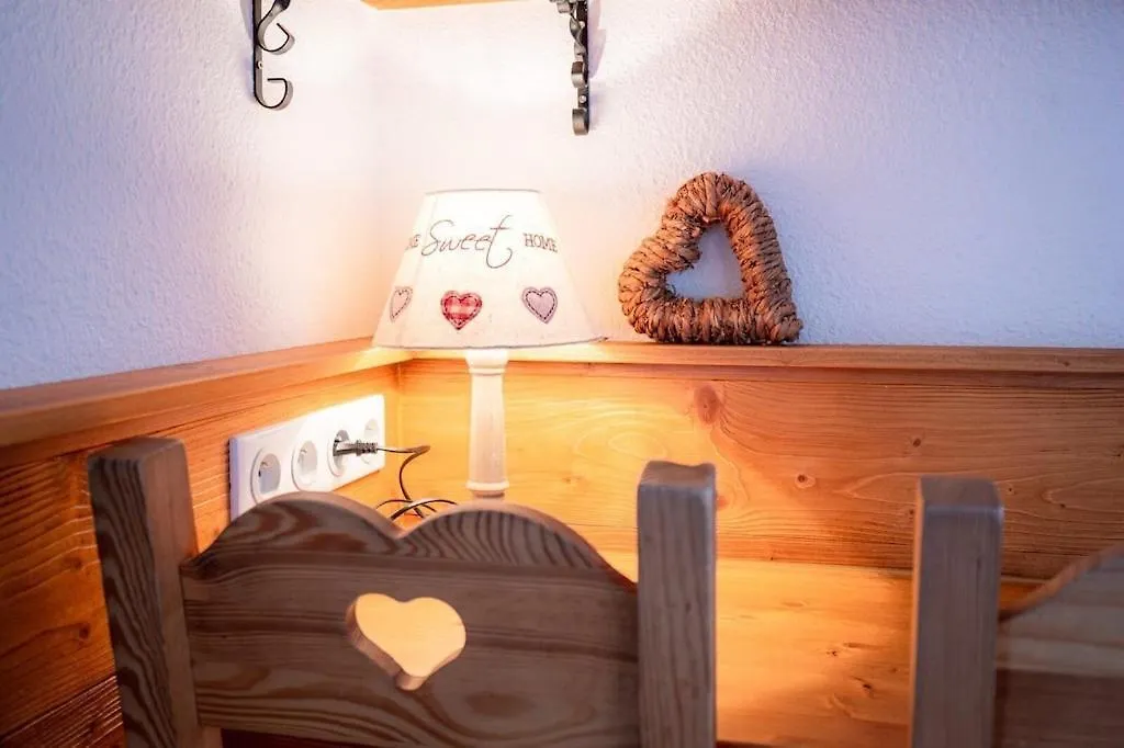 Le Cocon Detached Chalet Peisey-Nancroix