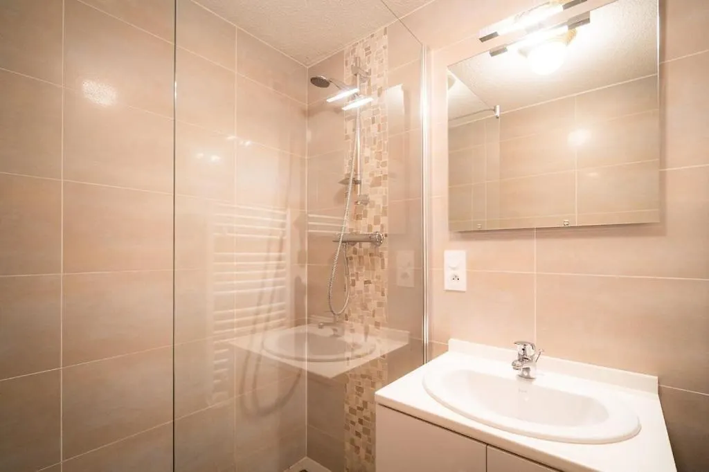 Le Cocon Detached Chalet Peisey-Nancroix