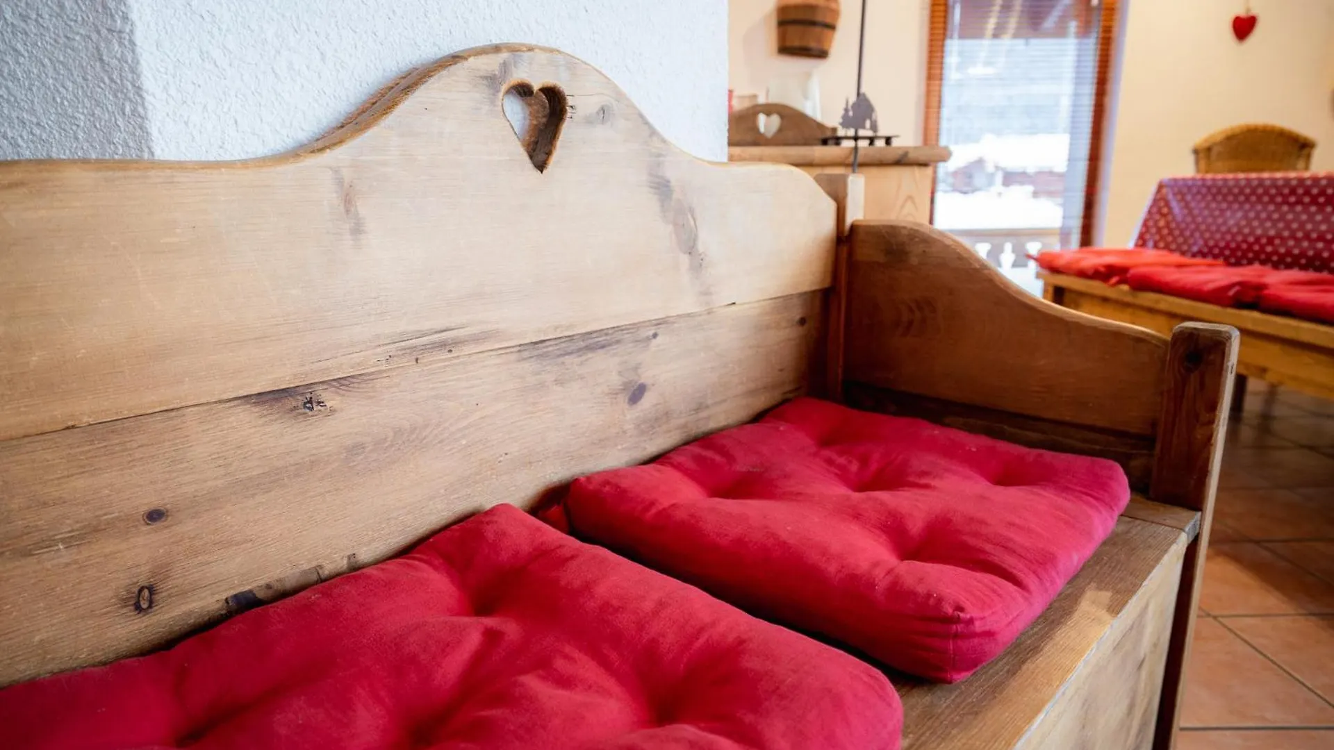 Le Cocon Detached Chalet Peisey-Nancroix